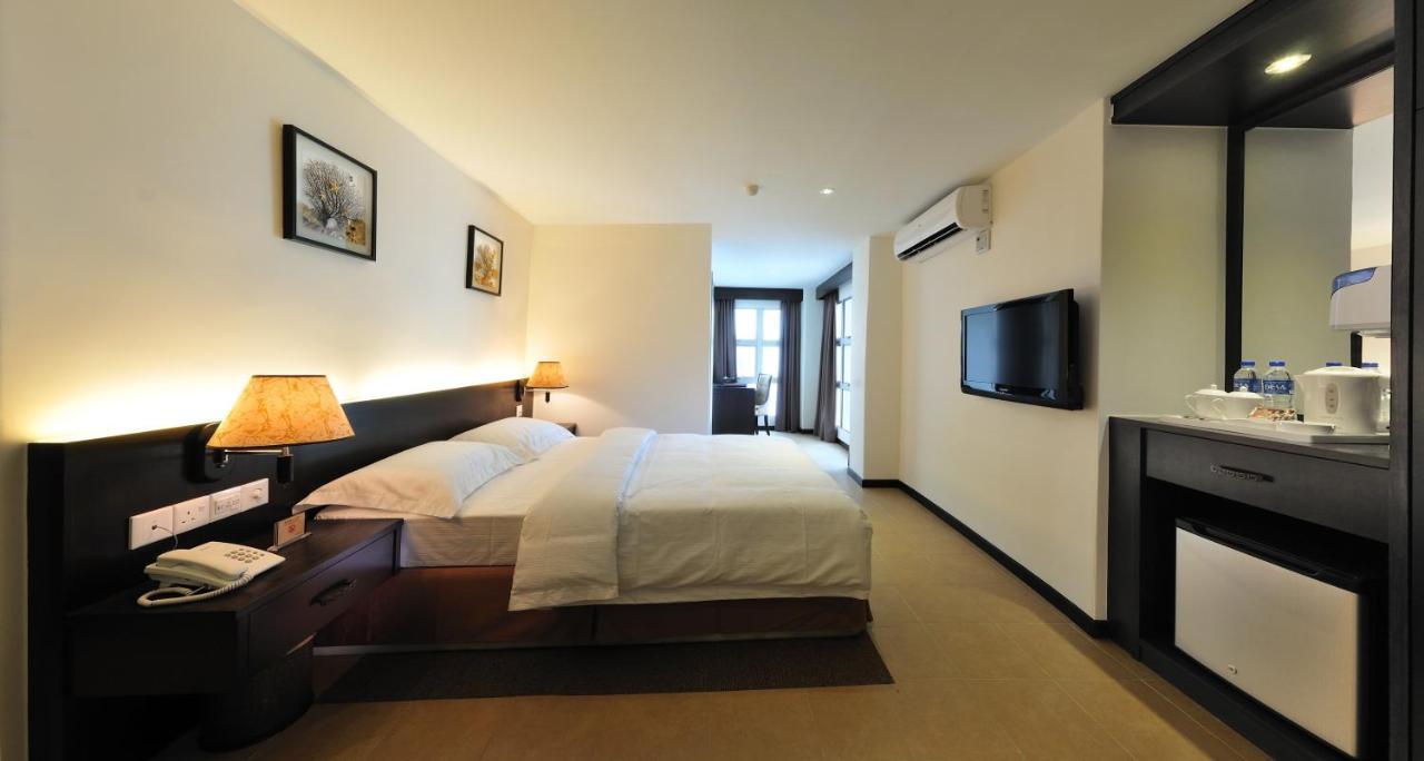 Ernes Hotel Перай Экстерьер фото